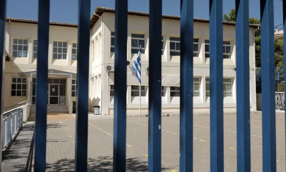 Θεσσαλονίκη: Δεν περιγράφεται - Καταγγελία για μαθητή που φέρεται να βίασε δύο συμμαθήτριές του
